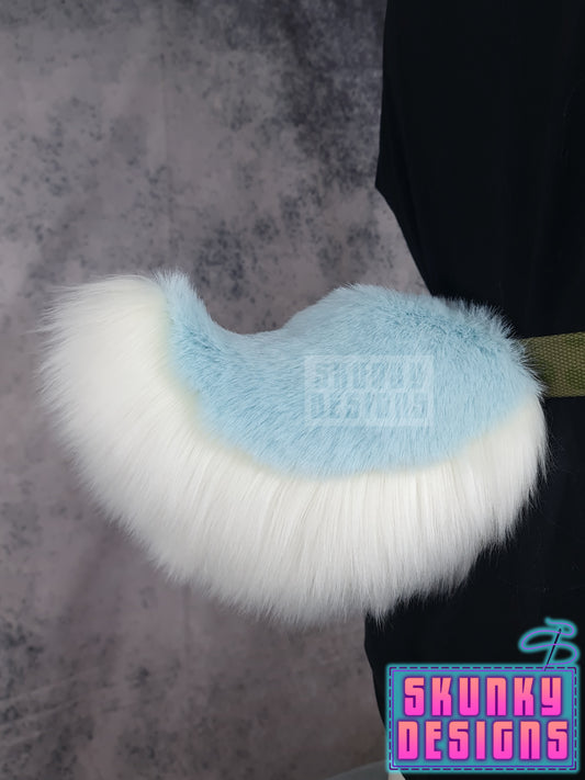 Blue and white deer tail