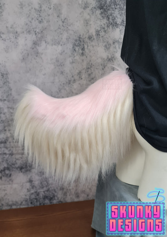 Small nub tail - pink and vanilla