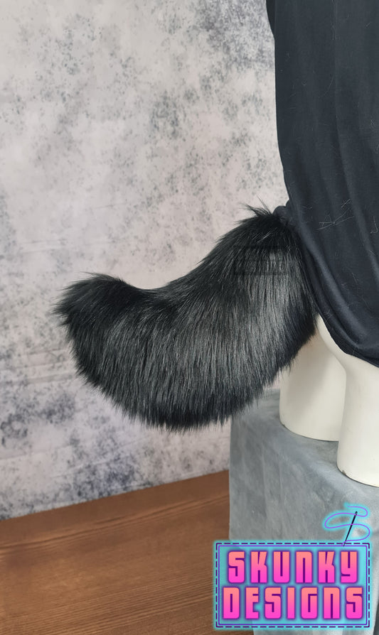 Small nub tail - black