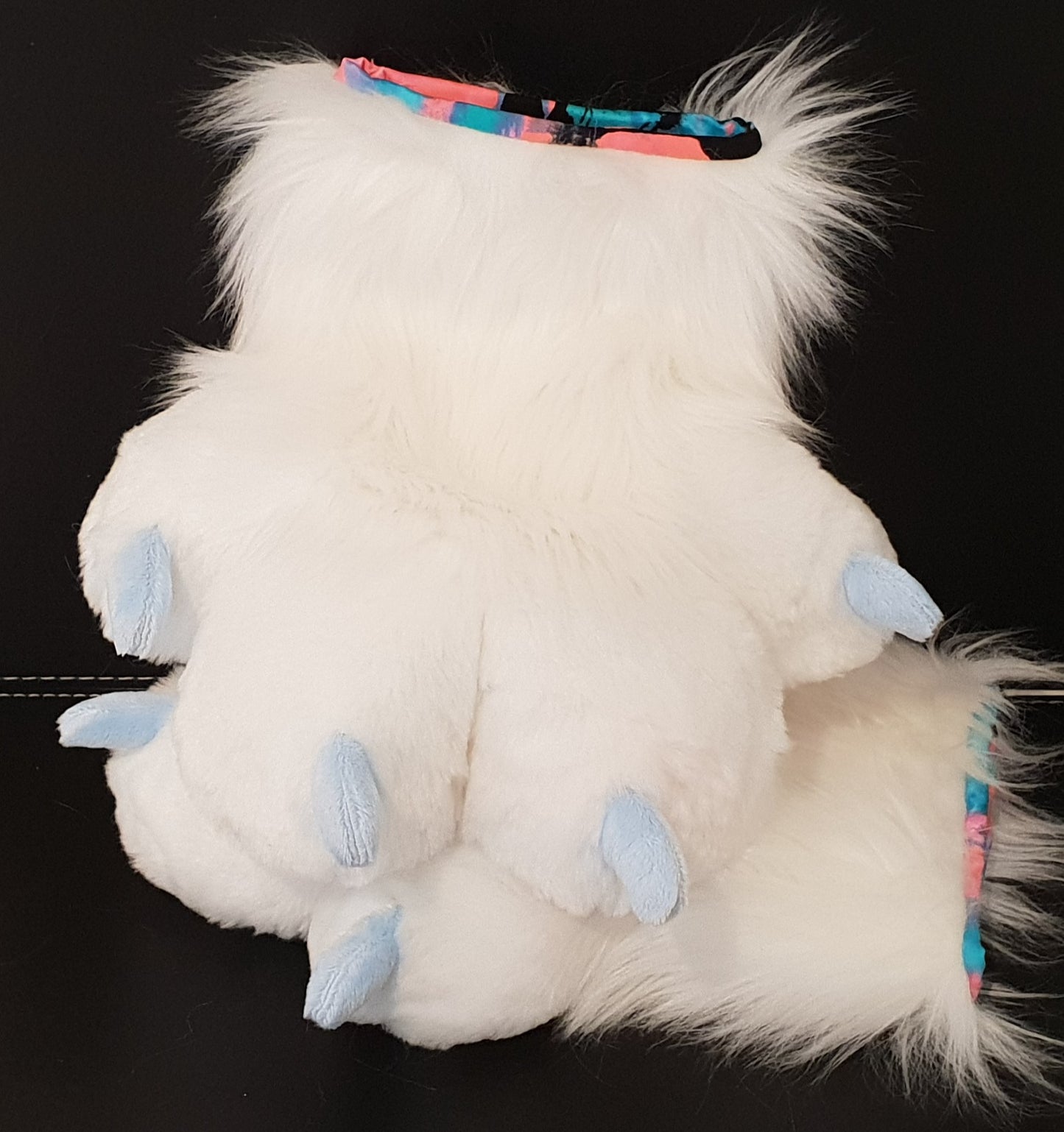 White Handpaws